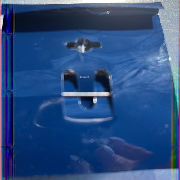 New Gorgeous clear Crystal Snowflake ❄️ Pin - Picture 4 of 4